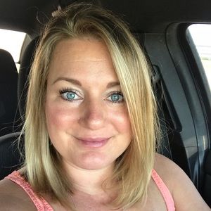 Meet your Posher, Courtney